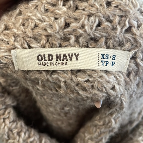 Old Navy - Cowl Neck Poncho - Picture 6 of 6